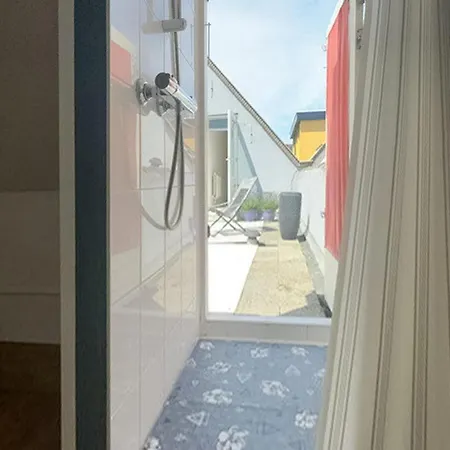 別荘 1 Bedroom Awesome In カトウェイク・アーン・ゼー