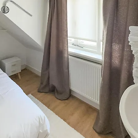 1 Bedroom Awesome In 別荘 カトウェイク・アーン・ゼー