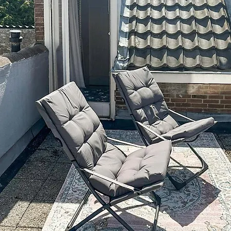 1 Bedroom Awesome In Feriehus