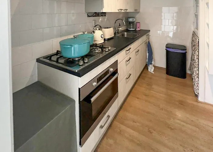 1 Bedroom Awesome In