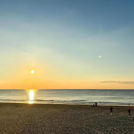 Vakantiehuis 1 Bedroom Awesome In